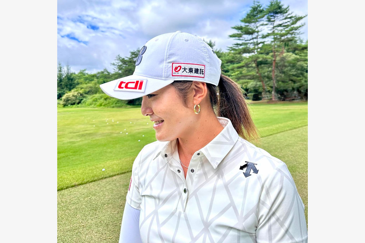 渡邉彩香　写真：One For One Management 株式会社