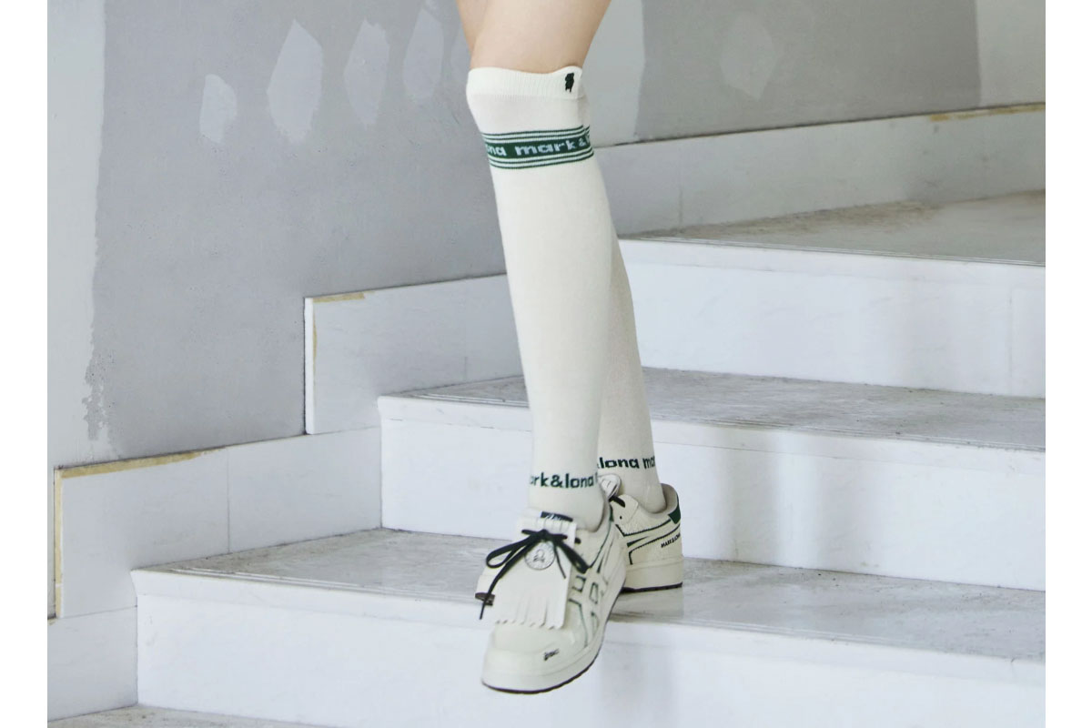 MARK & LONA × ASICS「Tassel Striders」　画像：MARK & LONA公式サイトより