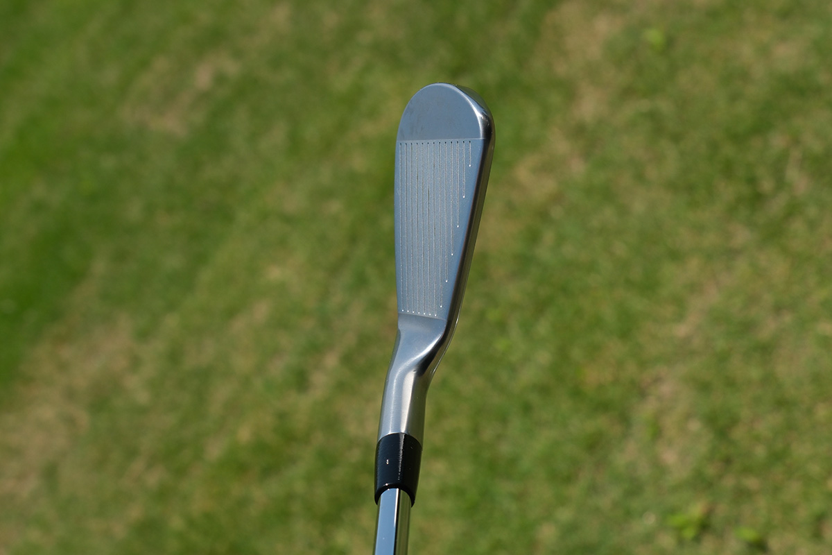 NEW Tシリーズ「T100」アイアン[写真：田辺直喜]