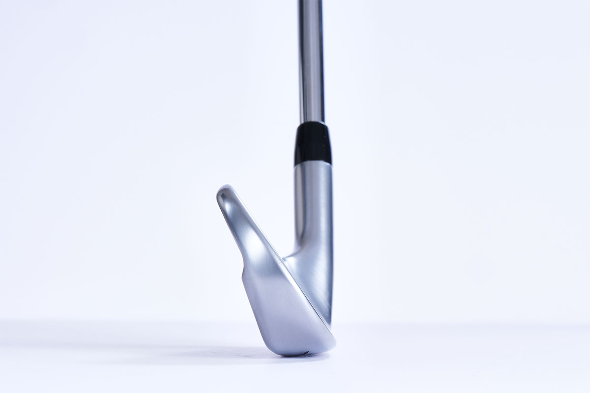 NEW Tシリーズ「T100」アイアン[写真：田辺直喜]