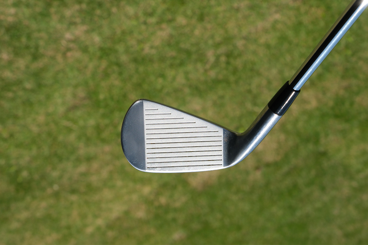 NEW Tシリーズ「T250」アイアン[写真：田辺直喜]