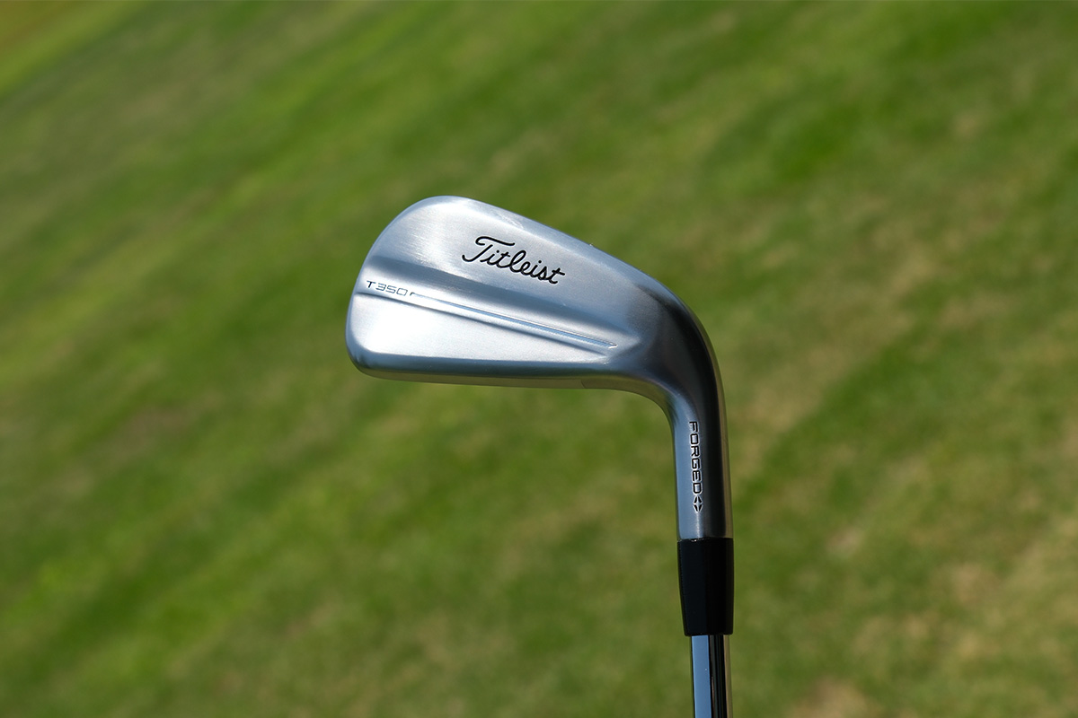 NEW Tシリーズ「T350」アイアン。幅広い打点エリアで最高レベルのボール初速と高打ち出しを発揮。ロフト角（7番）：29度[写真：田辺直喜]