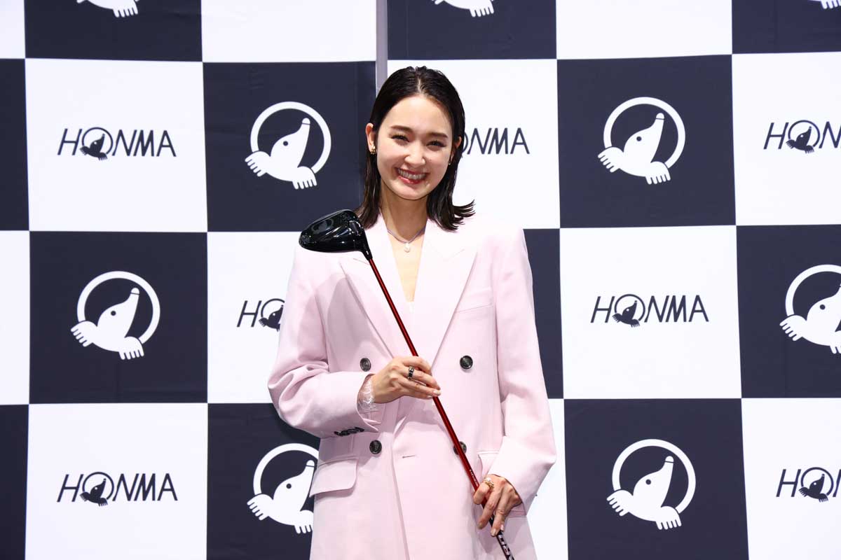 本間ゴルフのアンバサダーに就任したタレントの剛力彩芽さん