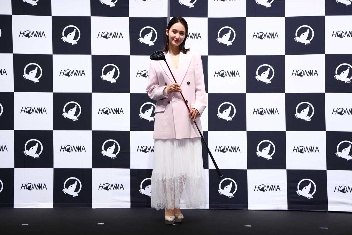 本間ゴルフのアンバサダーに就任したタレントの剛力彩芽さん