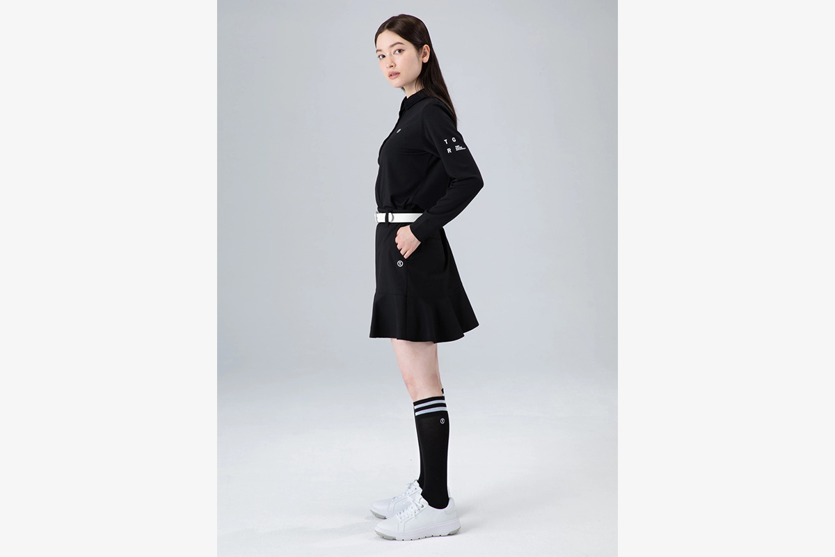 モノトーンを基調に、ウール混素材など質感にこだわった上品スタイル　写真：株式会社アルペン