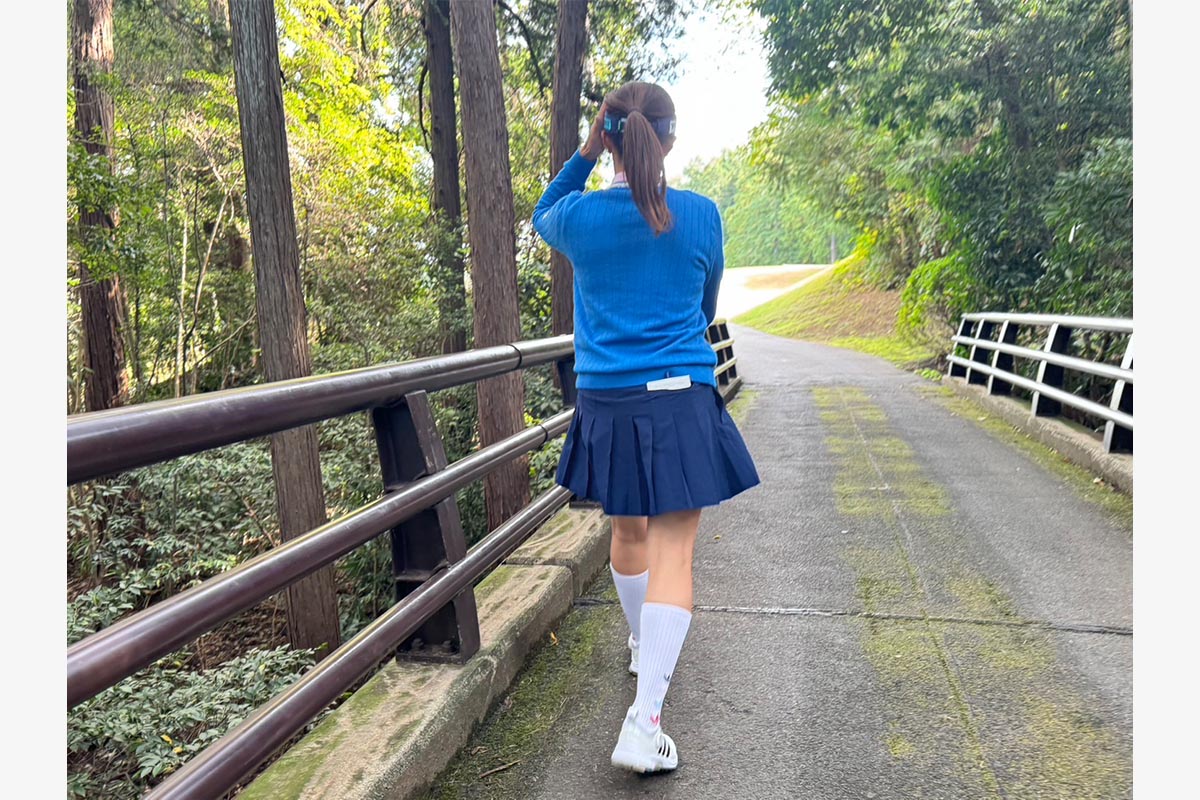 渋野日向子「オリジナルスゴルフ」着用画像　提供：株式会社ゾーン