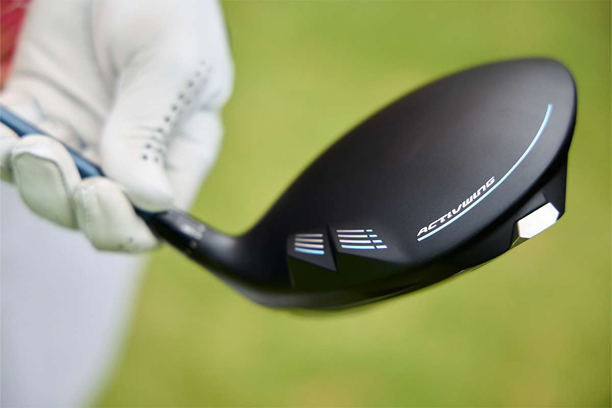 ヘッドのブレを抑制し、ショットの安定性を高める「Activ Wing」もさらに進化[写真：岡崎健志]