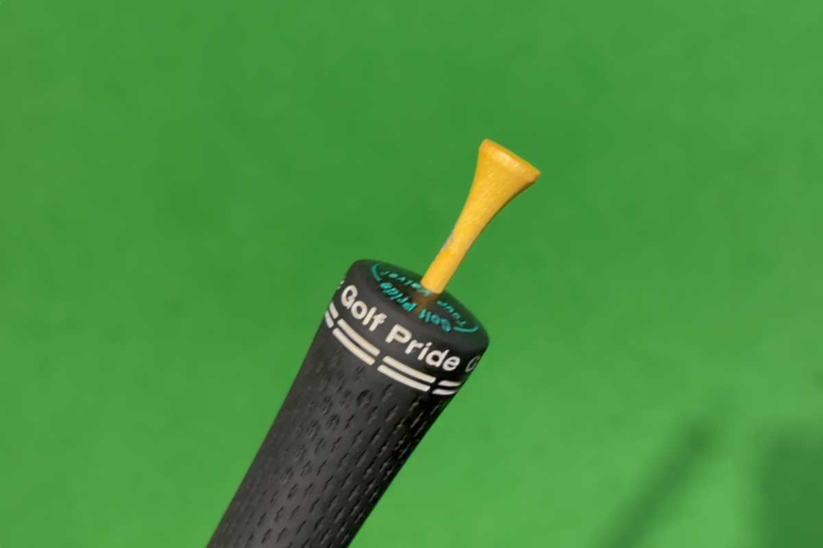 すぐにティーなどで穴をふさぐ