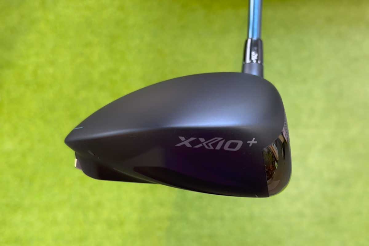 「ゼクシオ14＋」ドライバーは若干ハイバック形状にする事で強弾道を実現