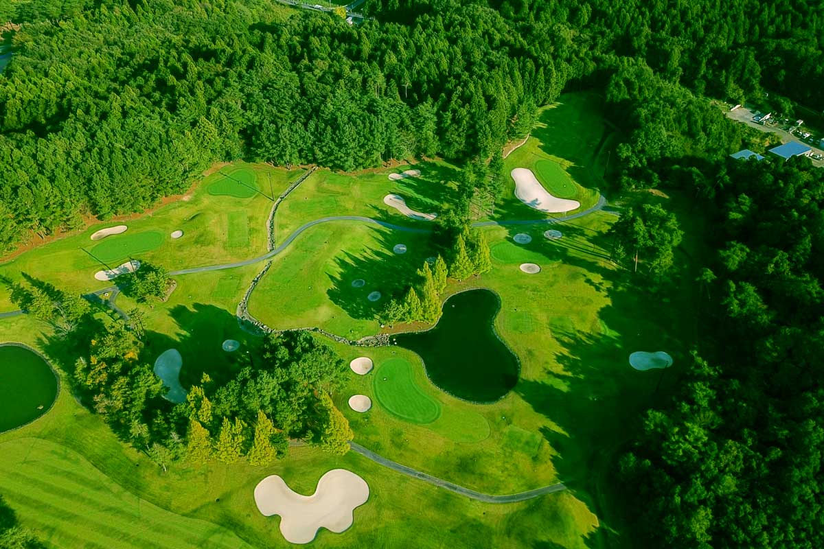 9ホール・546ヤード・パー27のパー3コース。グリーンの速さ、ティーイングエリアなどのコンディションは本コースと同じ　写真提供:静ヒルズCC