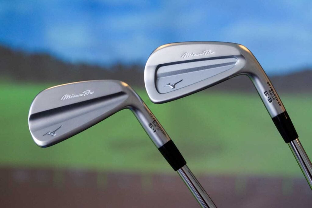 極上打感の本格派！ ミズノの軟鉄鍛造アイアン「S-1」と「S-3」を打ち