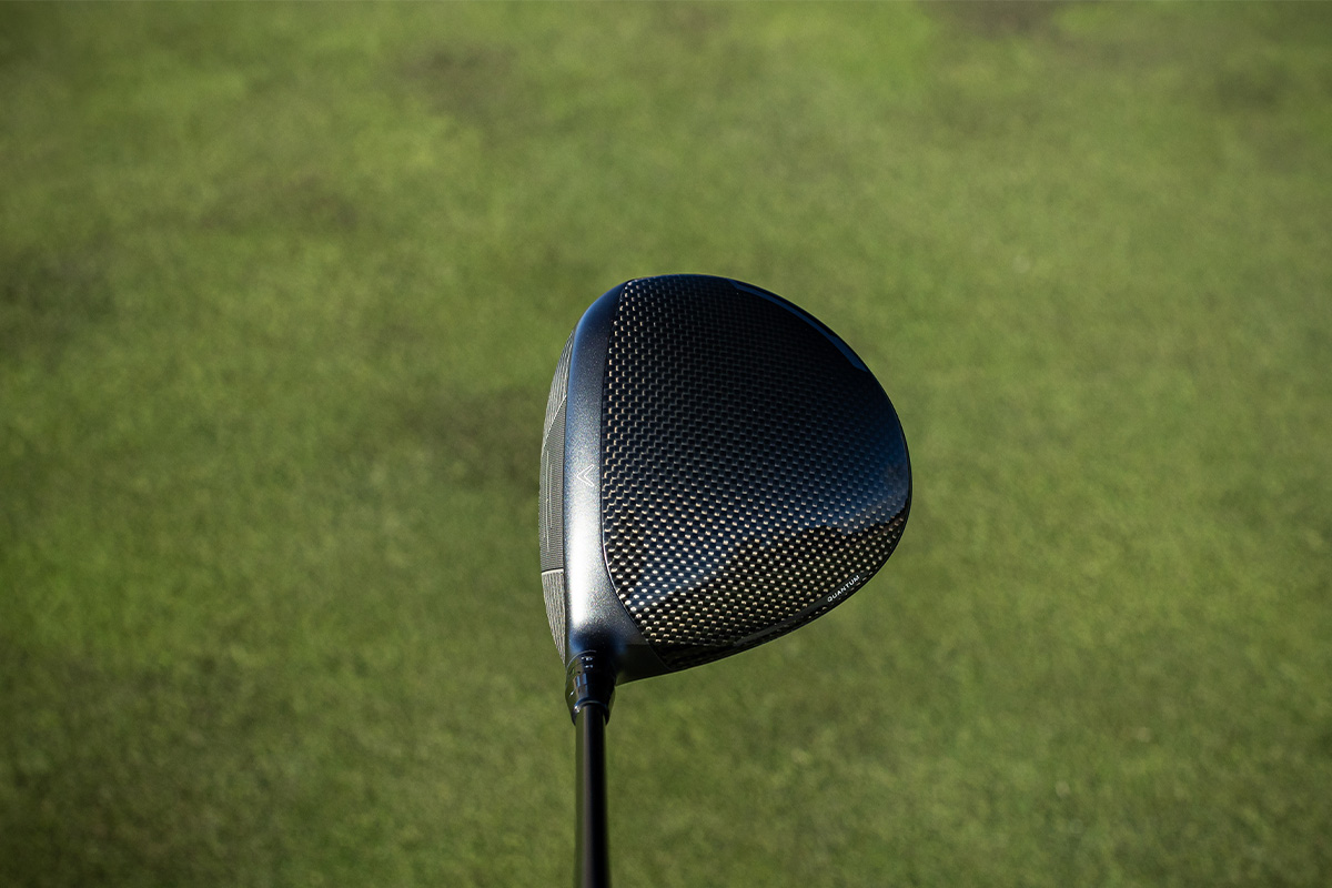 シリーズにおいてスタンダードモデルの立ち位置となる「QUANTUM MAX ドライバー」。キャロウェイらしい丸いフォルムが特徴的だ[写真：落合隆仁]