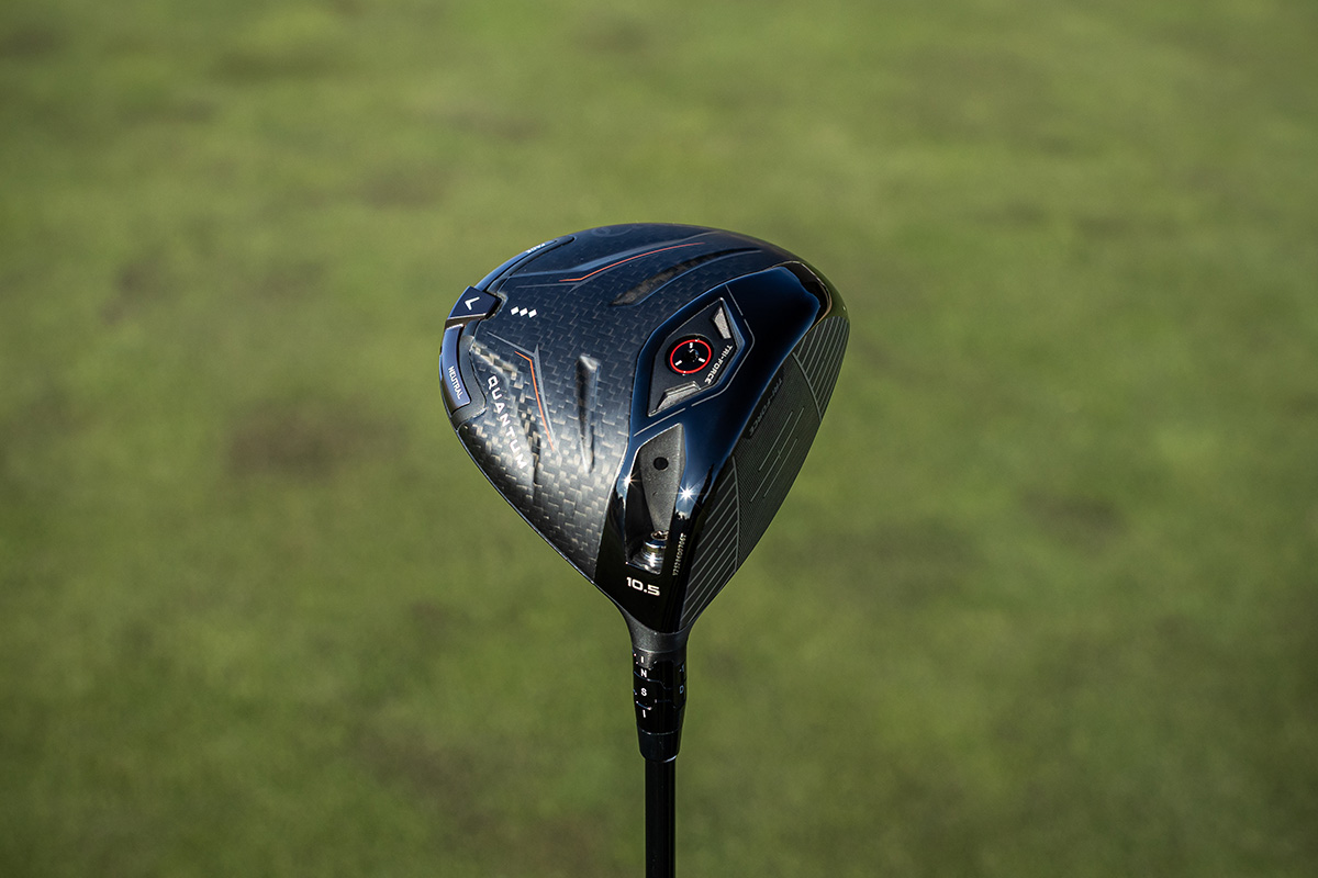 「QUANTUM ◆◆◆」プロや上級者向けに開発された操作性重視のモデル。ヘッド体積は450ccでソール後方には「ディスクリート・ウエート」が搭載されている[写真：落合隆仁]