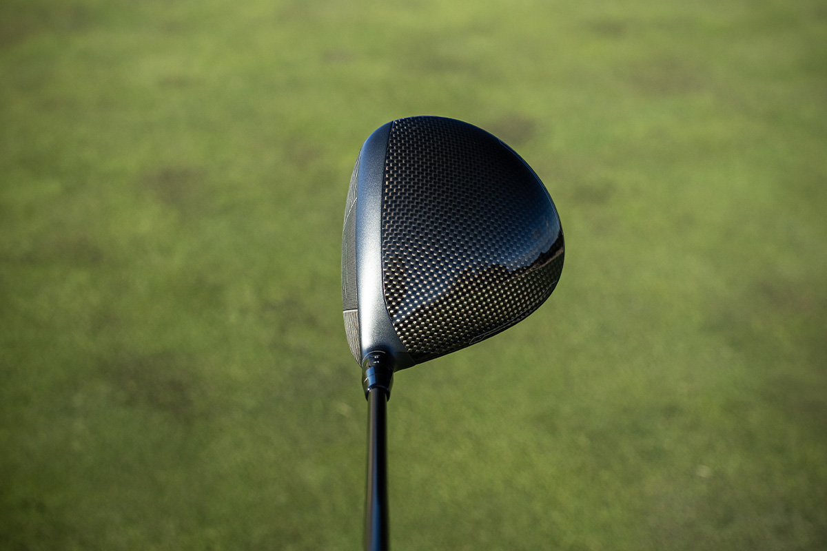 「QUANTUM ◆◆◆」プロや上級者向けに開発された操作性重視のモデル。ヘッド体積は450ccでソール後方には「ディスクリート・ウエート」が搭載されている[写真：落合隆仁]