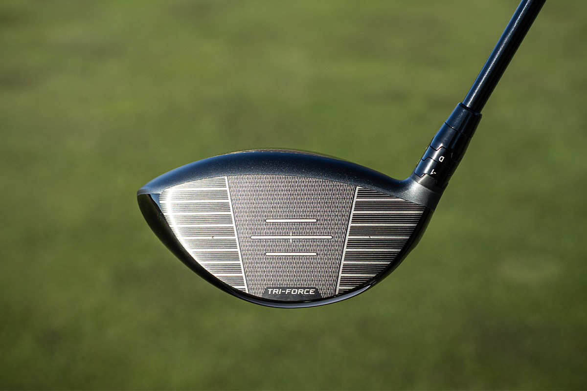 「QUANTUM ◆◆◆ MAX」は上級者向けのモデルだが、ヘッド体積は「◆◆◆」よりも大きい460ccとなっている。飛距離性能と操作性を追求している[写真：落合隆仁]