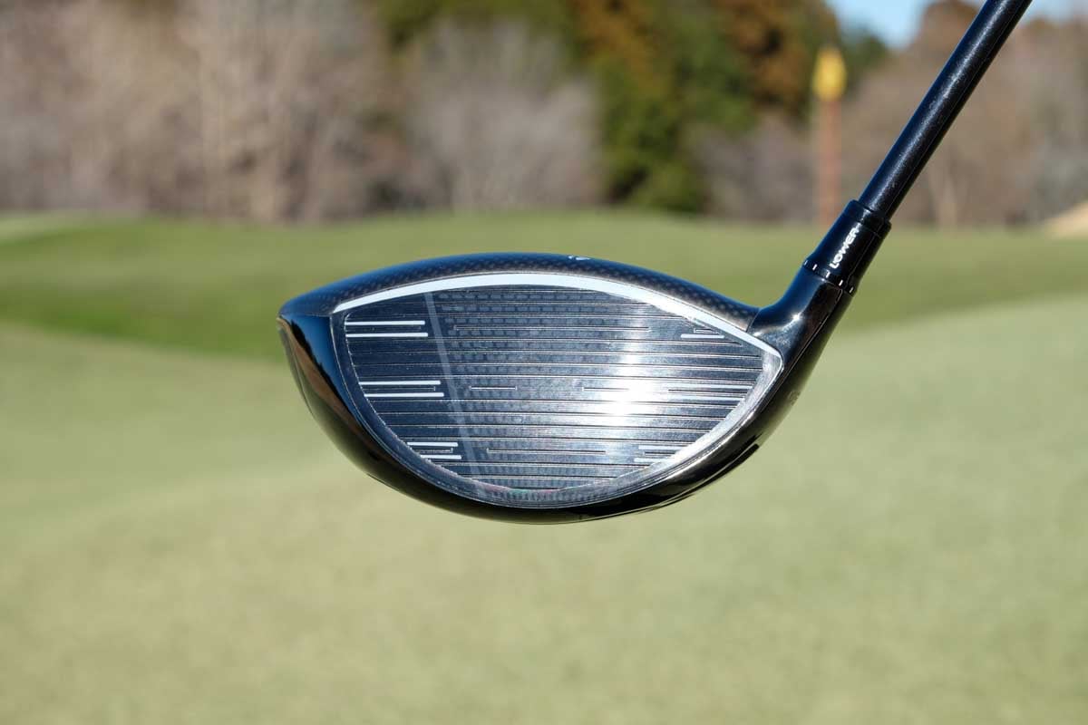 今回はロール(縦方向の丸み)に着目したカーボンフェース