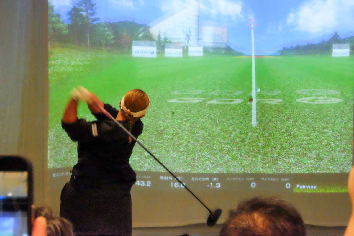 鈴木愛のデモンストレーション