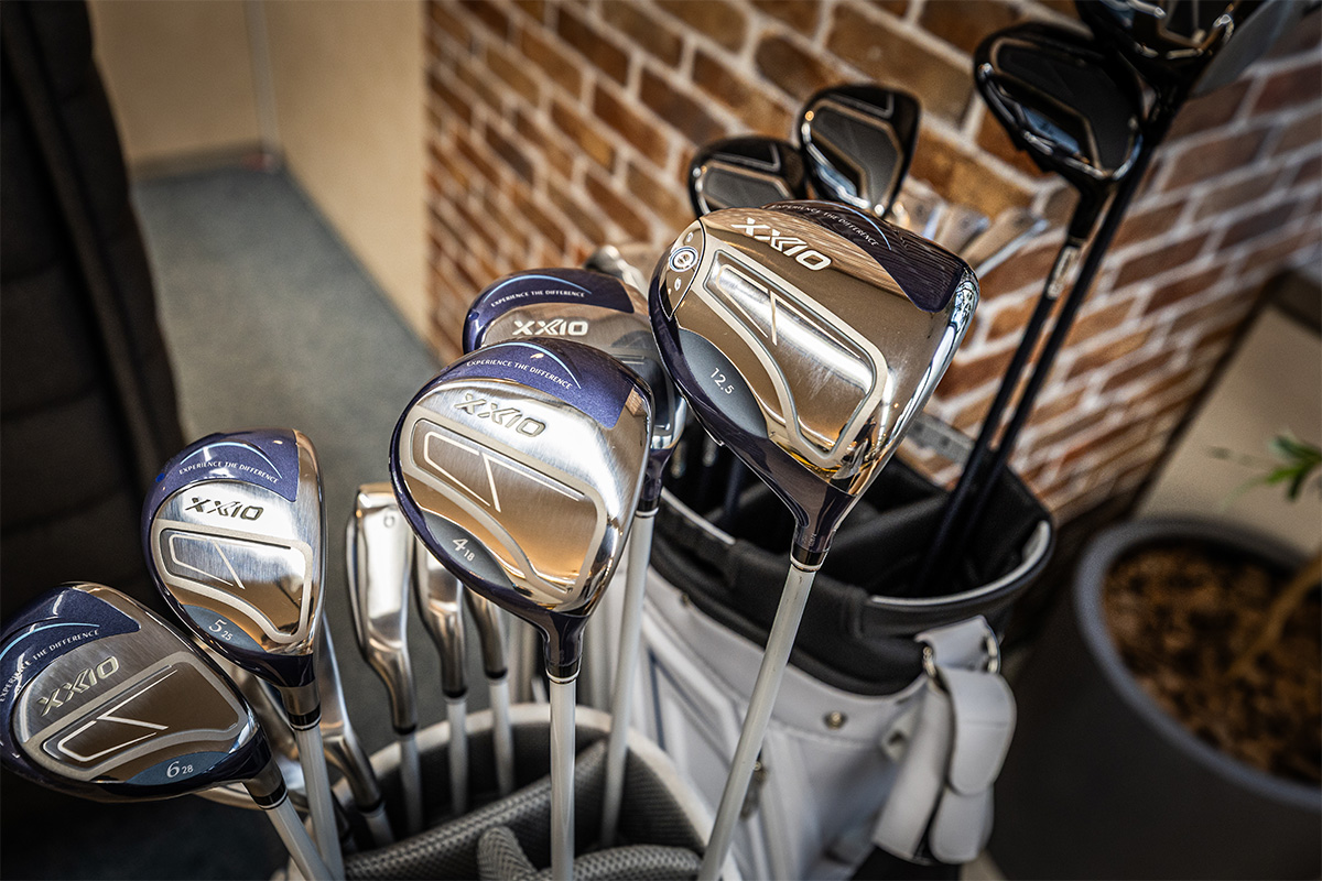 「XXIO レディス」は、国内女子市場で高いシェアを維持する人気シリーズである。飛距離性能と振りやすさのバランスが評価され、継続的な支持を獲得している