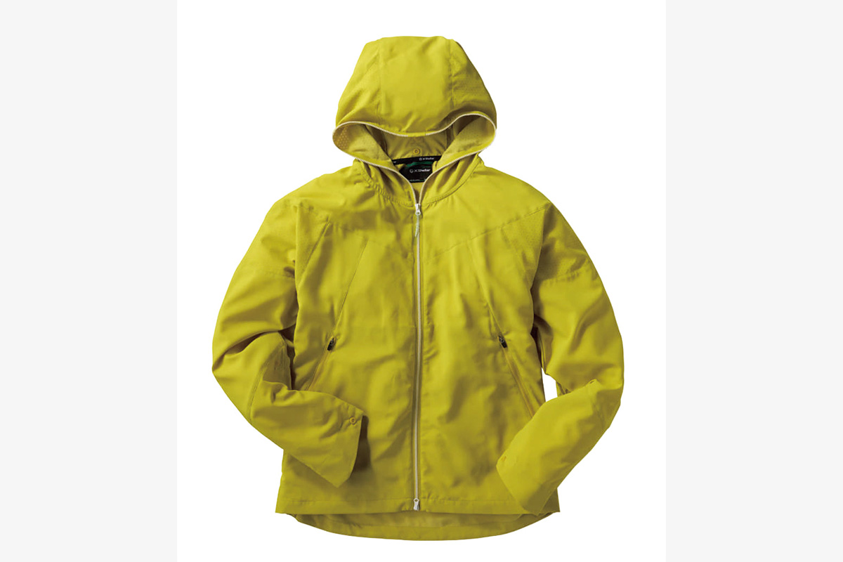エックスシェルター暑熱αフーディー　価格：2900円（税込み）　カラー：イエロー