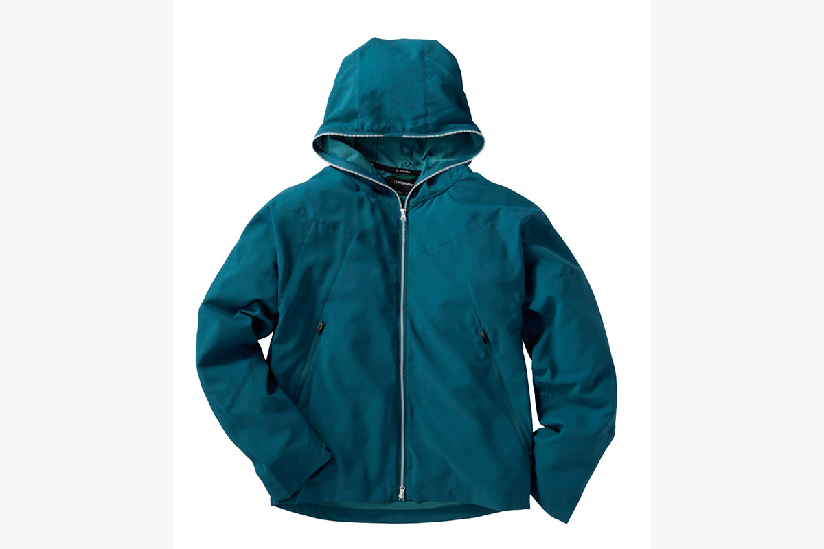 エックスシェルター暑熱αフーディー　価格：2900円（税込み）　カラー：レイクグリーン