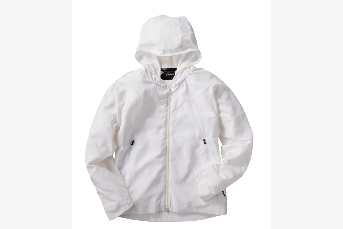 エックスシェルター暑熱αフーディー　価格：2900円（税込み）　カラー：ホワイト