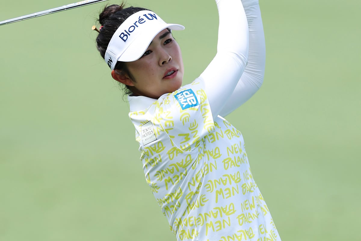 全身11万円の勝負コーデ！ 原英莉花の“脱いでもかわいい”花柄