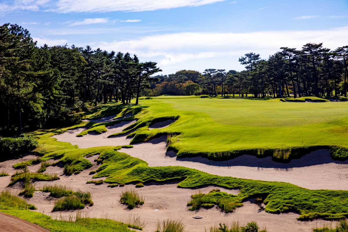 18番パー4　写真提供：廣野ゴルフ倶楽部（photo by TAKU MIYAMOTO）