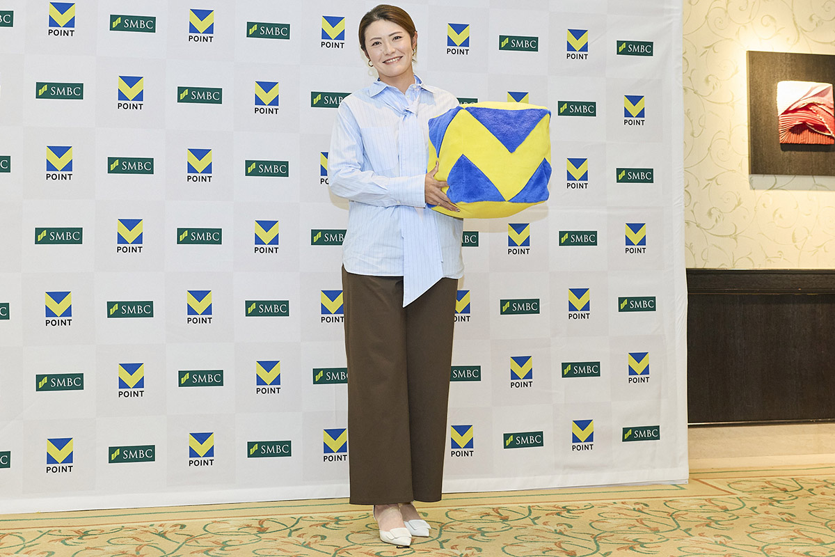 渡邉彩香　写真：西村恵