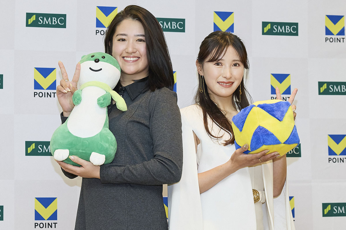 （左から）稲見萌寧、臼井麗香　写真：西村恵