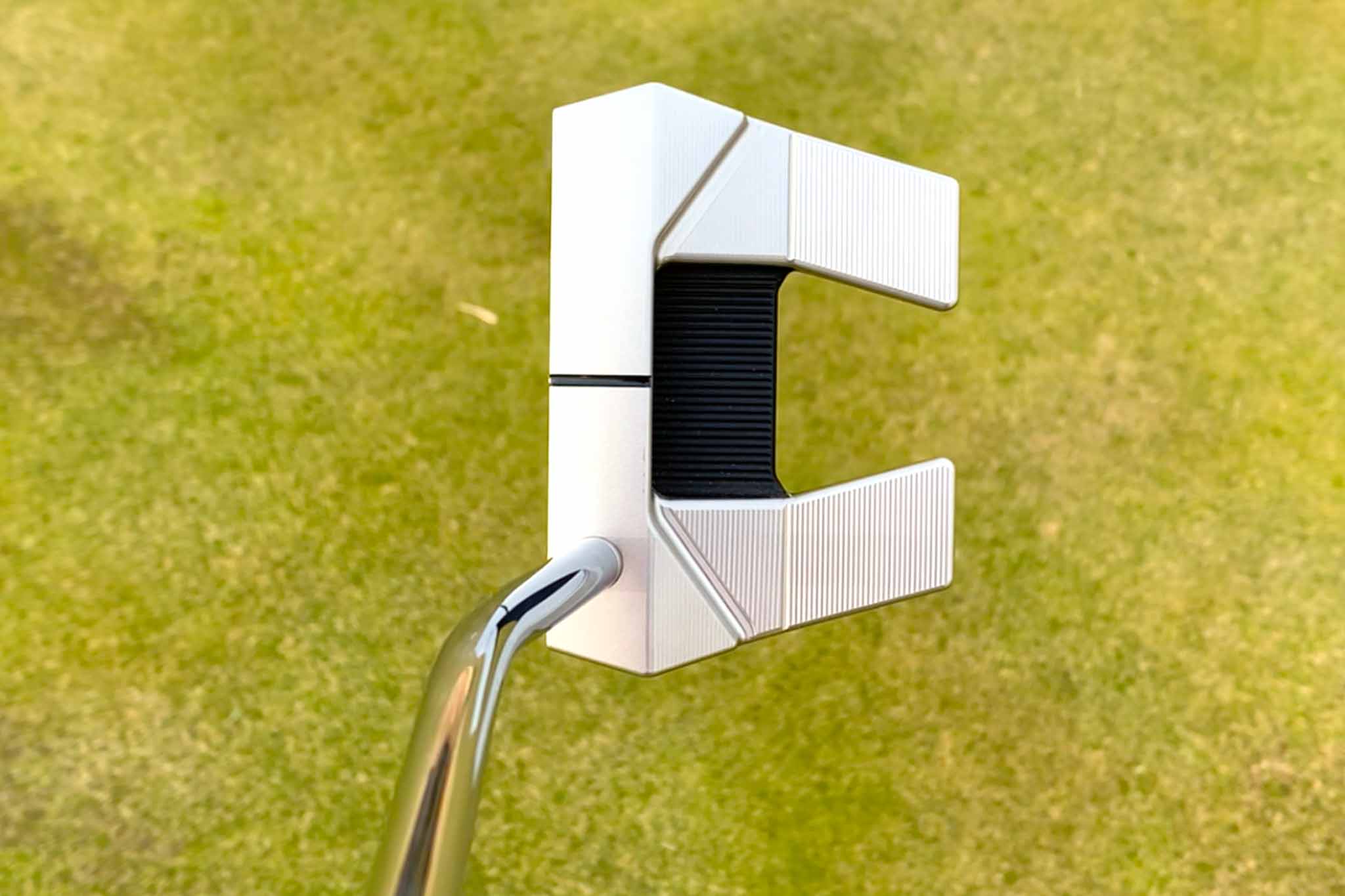 象徴的なウィングデザインがPGAツアープロにも人気の「PHANTOM 5」