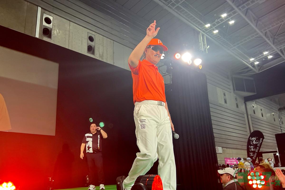 リッキー・ユタカ・ファウラーのモノマネをする神奈月さん