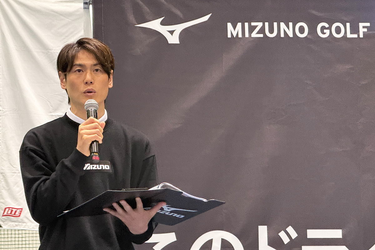 トークイベントで司会を担当した上重聡さん