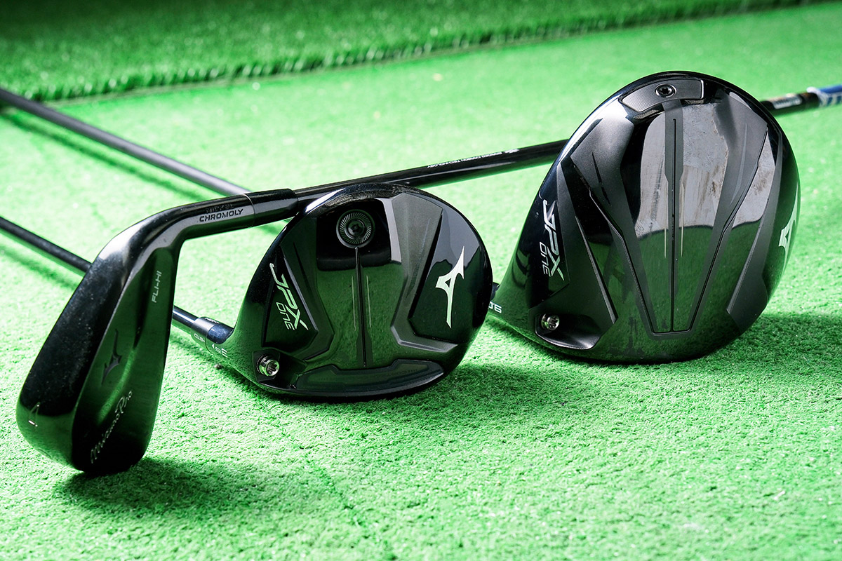 上重さんがドライバーと同じ「JPX ONE」シリーズの3Wと共に選んだのはアイアン型ユーティリティーの「Mizuno Pro FLI-HI」だった