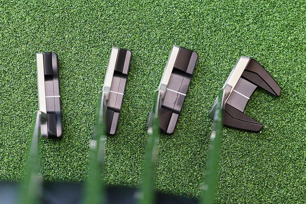 9種のラインアップのうち、7種がブレードタイプ。オートマチックなパターが苦手で、自分で操作してパッティングしたいというゴルファーのニーズに応える[写真：西村恵]