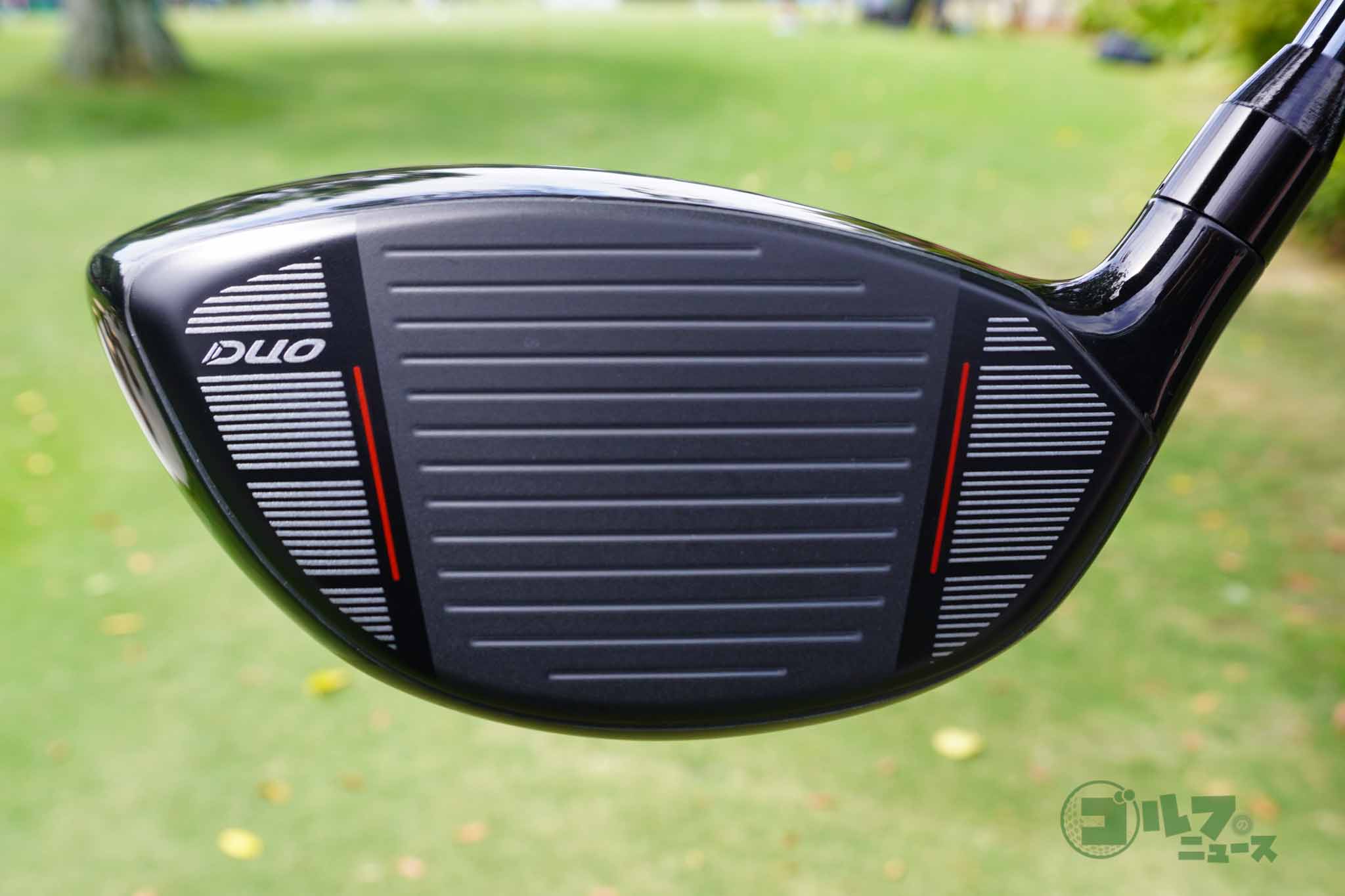 複合素材になったフェースには「DUO」の文字　写真:編集部