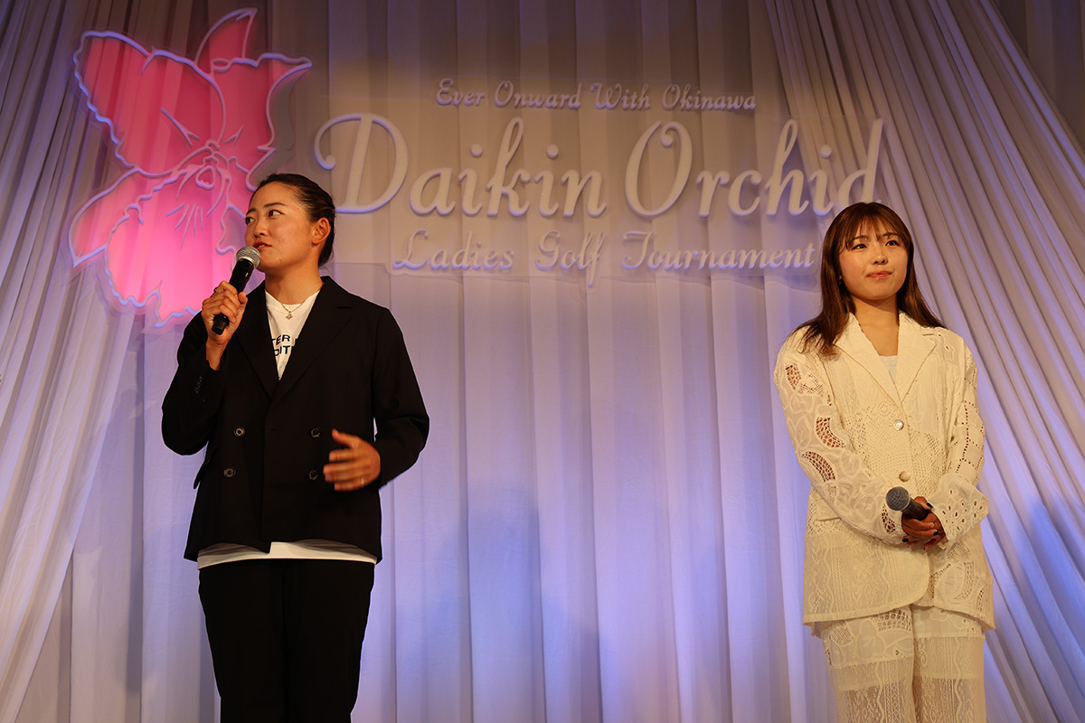 （左から）岩井千怜、佐久間朱莉　写真：大会提供