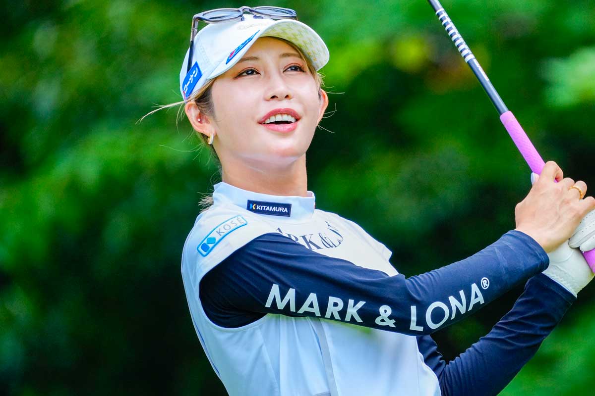 金田久美子　写真：鈴木祥