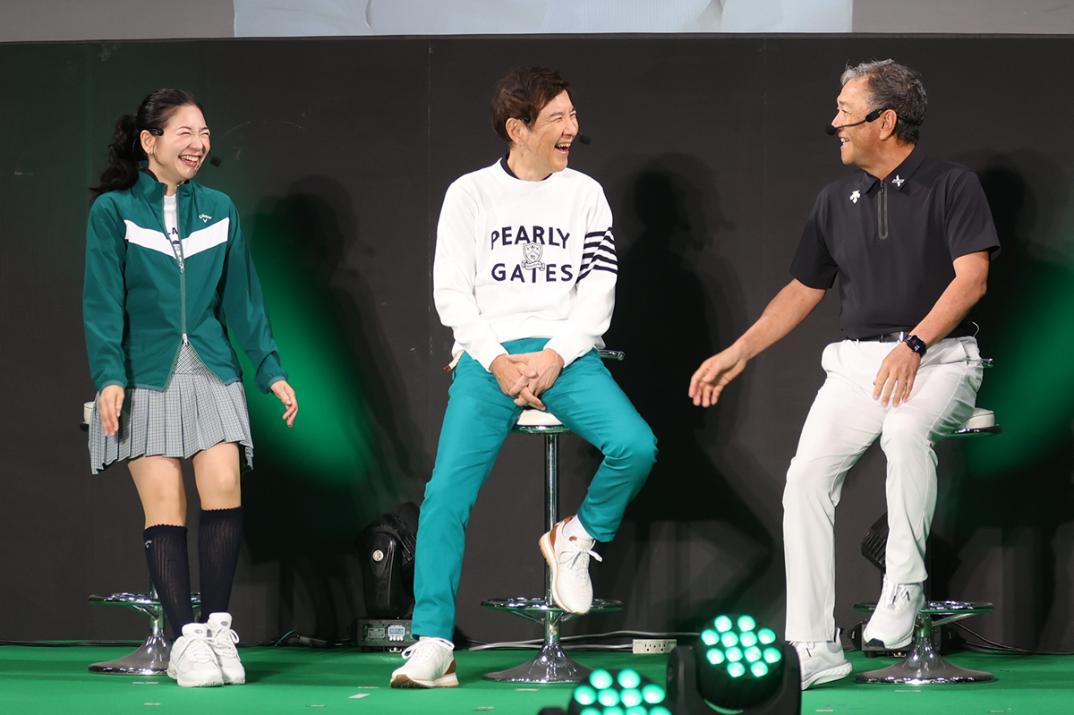 JGFのイベントで登壇した関根勤さん（中央）、関根麻里さん（左）　写真：JGGA