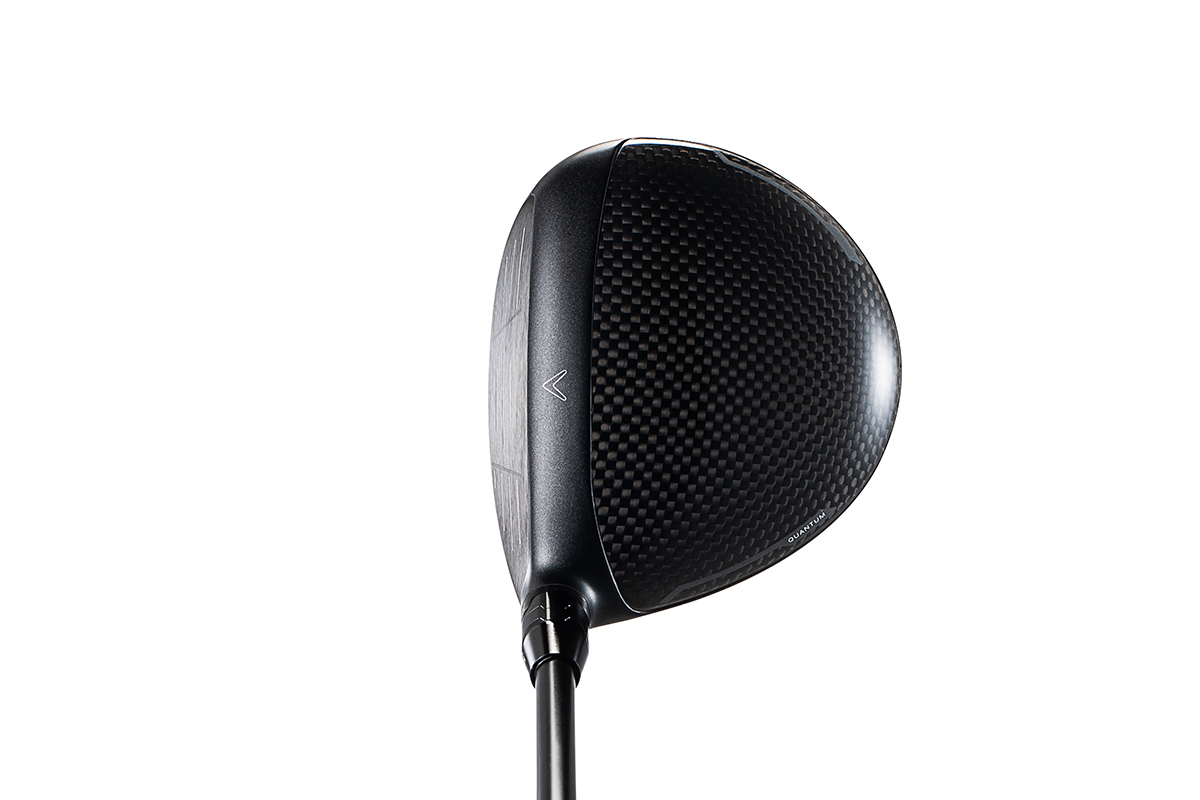 「QUANTUM MINI」シリーズには、ロングホールのセカンドショットで威力を発揮する「QUANTUM MINI BUFFY」フェアウェイウッドもある。高弾道と直進性を兼ね備え、攻めのゴルフを支える1本