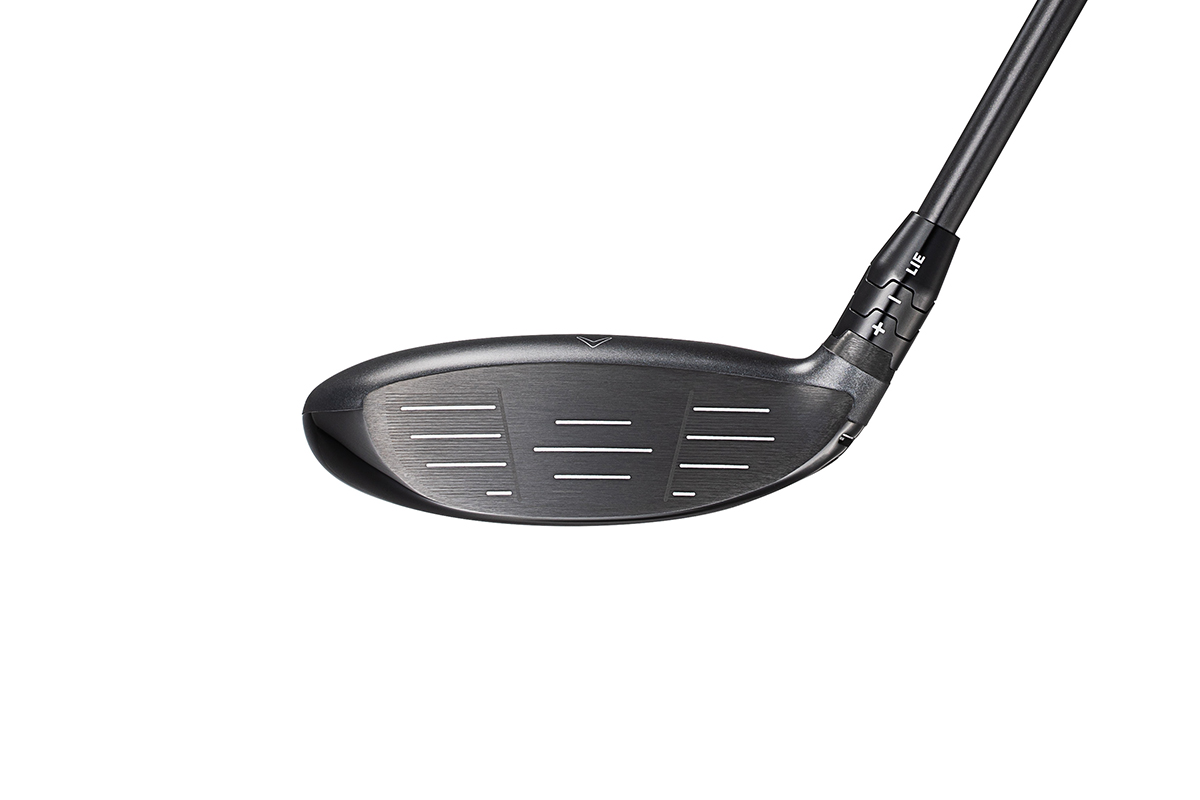 「QUANTUM MINI」シリーズには、ロングホールのセカンドショットで威力を発揮する「QUANTUM MINI BUFFY」フェアウェイウッドもある。高弾道と直進性を兼ね備え、攻めのゴルフを支える1本