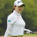 小祝さくらがオープンウイークに駆けつけた“熱狂の空間” 笑顔はじけるプライベートな一枚に女子プロ仲間も反応