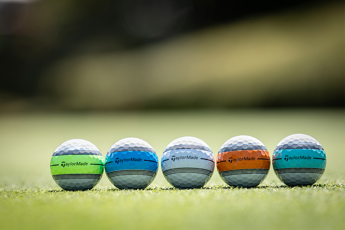 New「ツアーレスポンス ストライプ」はウレタンカバーを採用し、飛距離性能とグリーンで止まるスピン性能の両立を実現している[写真：角田慎太郎]