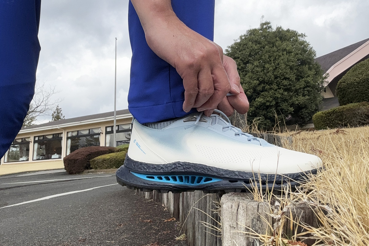 ECCOはモデルを問わずやや大きめの作り？？