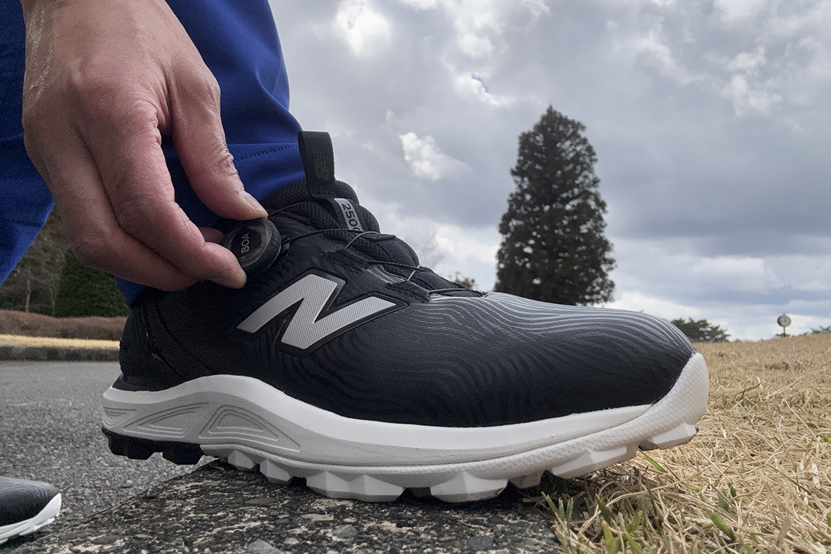 ニューバランス「Fresh Foam X 2500v5」のボアは甲のサイドに装備