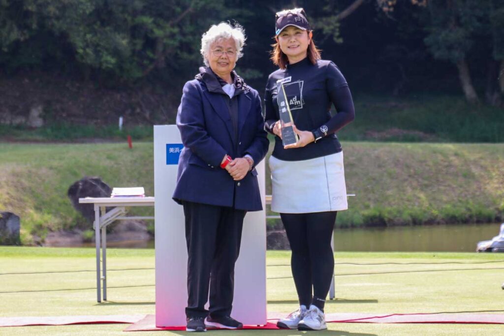 セガSG1000II本体と岡本綾子のゴルフ、エクセリオン、ガールズガーデン等の専用ソフトまとめて 岡本綾子 ゴルフの、ほんとう】Vol.898「大人も子どものように体で