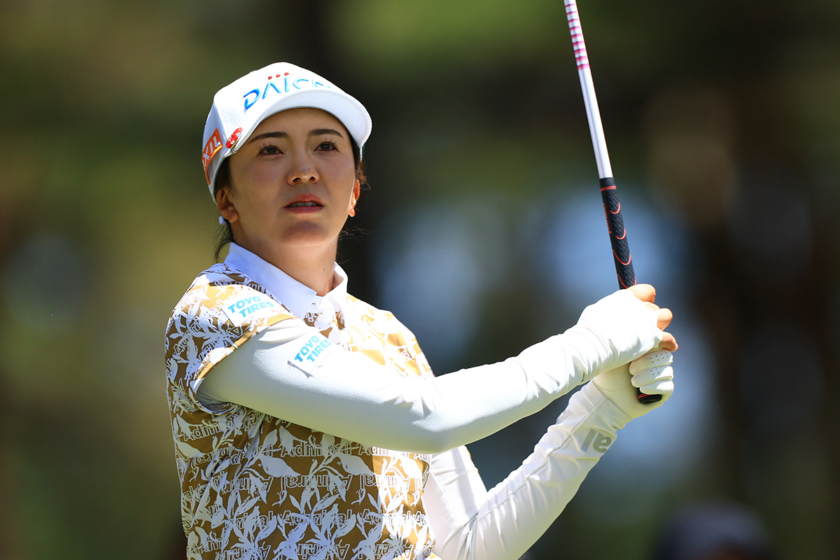 首位と3打差の6位に浮上した堀琴音　写真：大澤進二