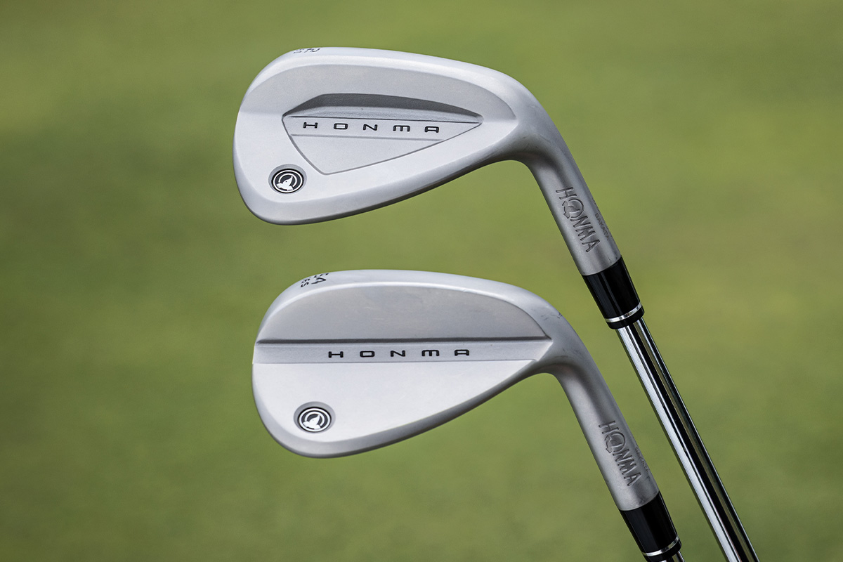 「HONMA WEDGE」は同じシリーズの中で、ロフトによって明確に設計を分けている。写真上がアイアンの流れで設計された「AW」[写真：落合隆仁]