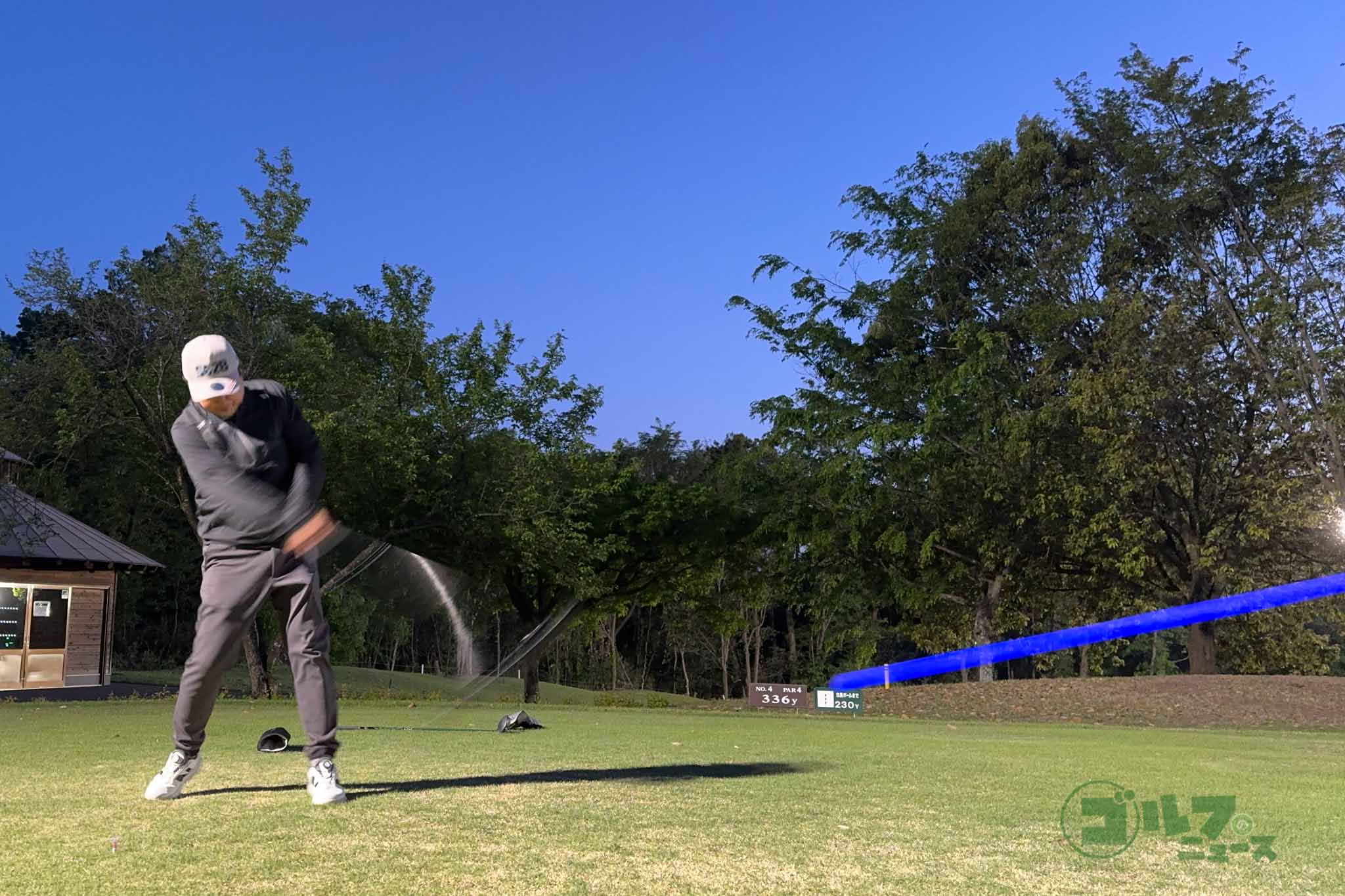 打感に好き嫌いはありそうだが、光るボールを使って楽しく回るのもNight Golfの醍醐味