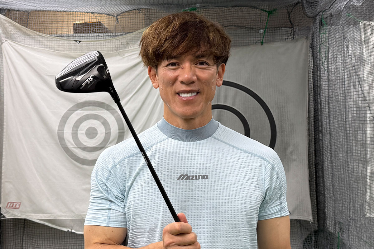 ミズノのフィッティングを受けた松井稼頭央さん