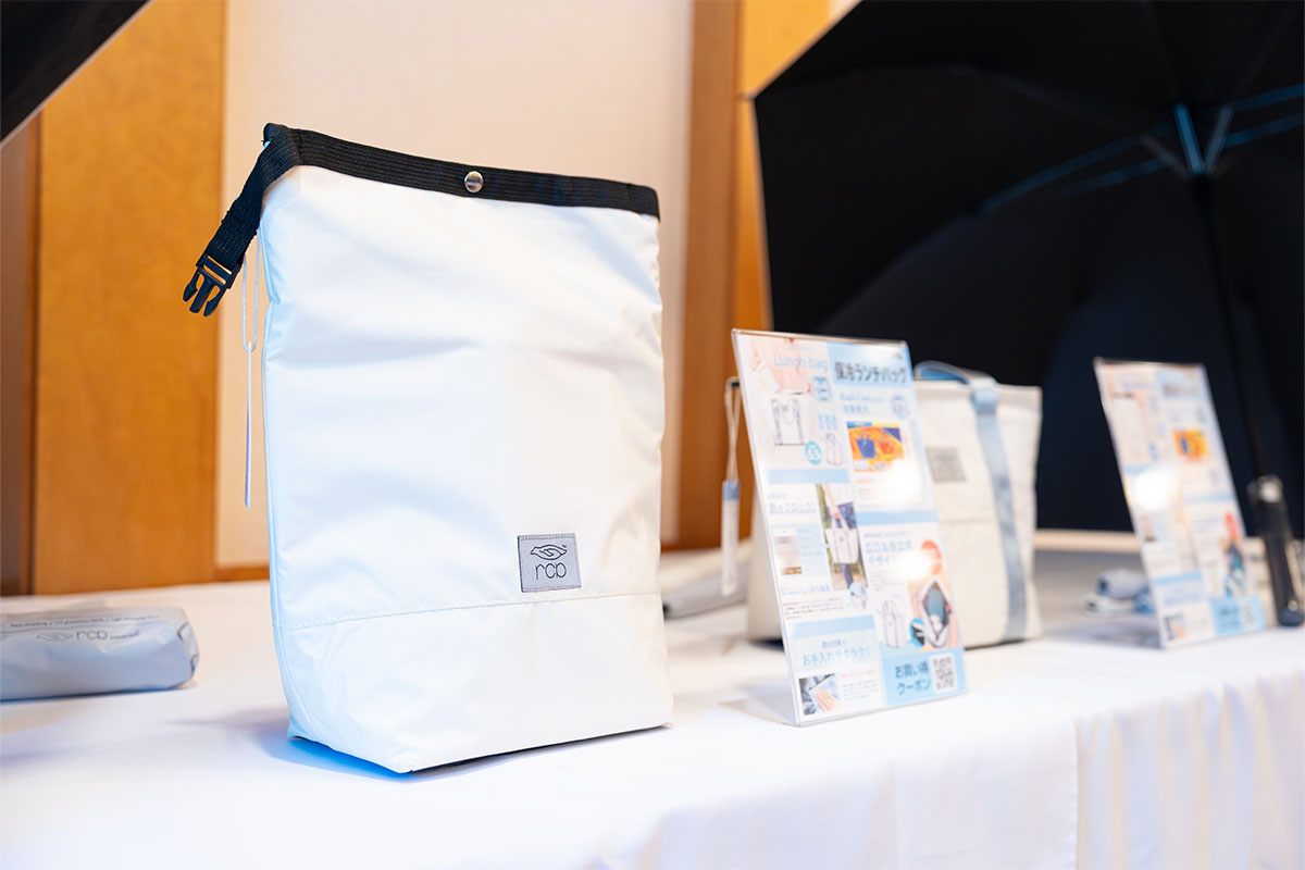 カー用品のSEIWA展示ブース